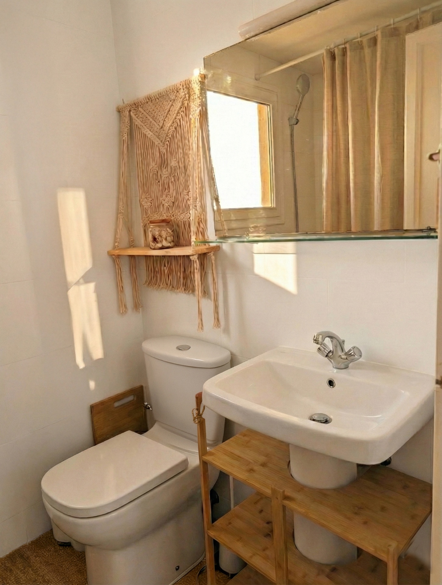 Exclusive Sea-View Condo 8